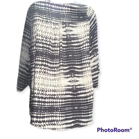 KAREN KANE Bracelet Sleeve Assymetrical Blouse Shirt Top XS Black & White. - Picture 5 of 9